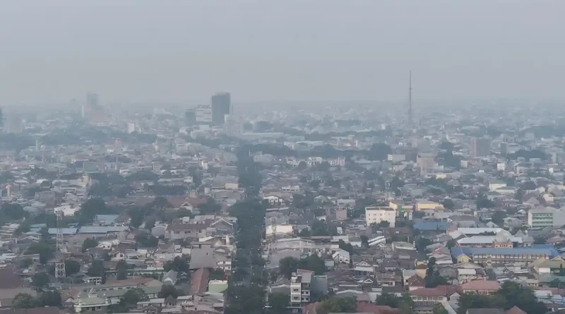Asap karhutla bikin makassar berkabute